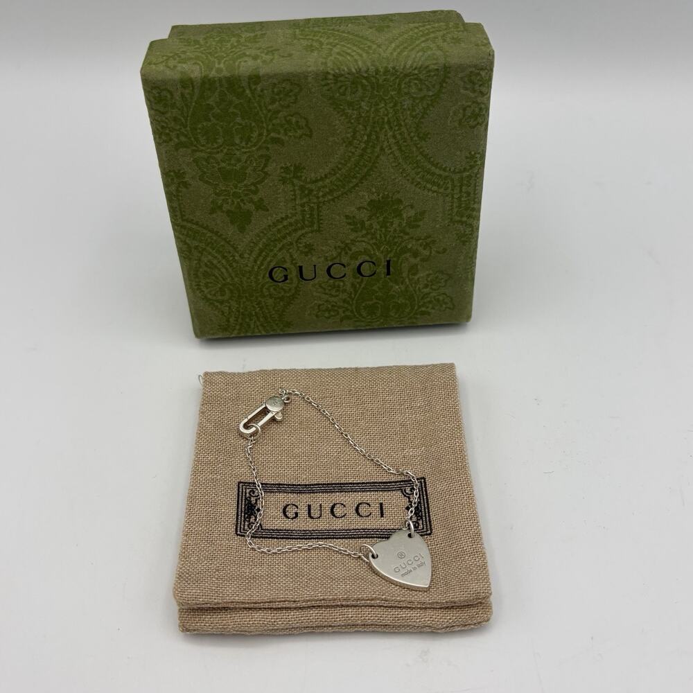 GUCCI Trademark Heart Charm Bracelet Sterling Silver Italian Cable Link